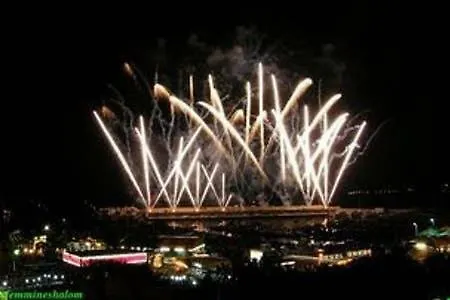 Bed Ponente 3* إزولا ديلي فيمين