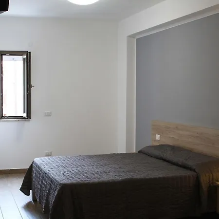 Bed Ponente بيت ضيافة 3*